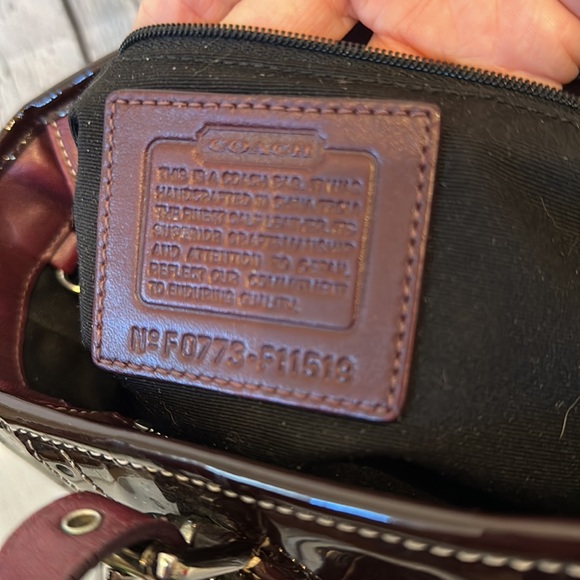 Coach Ashley rare liquid glass Patent Leather Gallery tote in deep Cabernet! - Picture 13 of 16